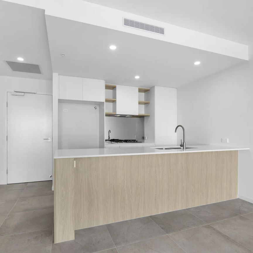 1405/6-8 Sickle Avenue, Hope Island. - Photo 1