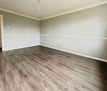 1 bedroom ground floor flat to rent - Photo 2