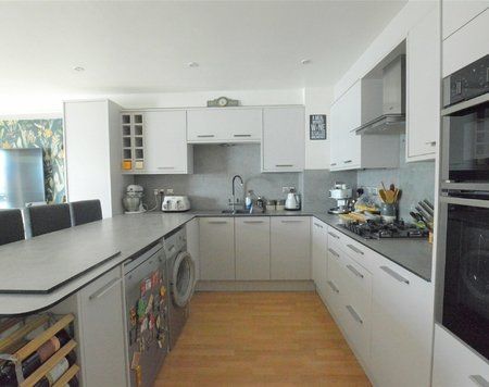Eldon Court, Slaney Road, Romford, RM1 - Photo 4