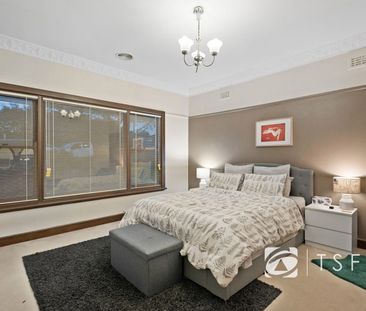 277 MacKenzie St, Golden Square - Photo 2