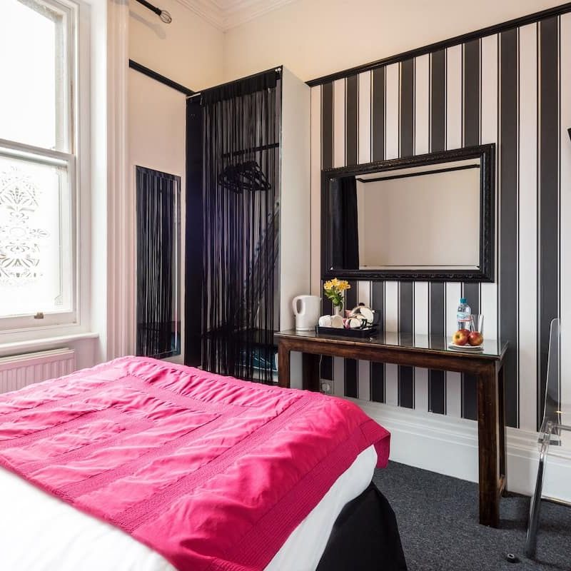 Room in a Shared House, Charlotte Street, BN2 - Photo 1