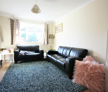 Turnpike Road, Highworth, Swindon, Swindon, SN6 - Photo 1