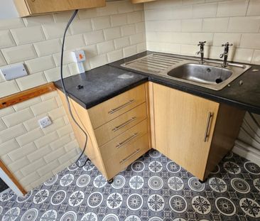 1 bed Apartment - To Let - Photo 4