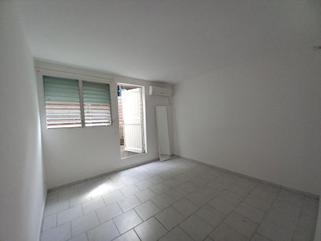 Appartement à louer à Les Abymes, Guadeloupe - Photo 2