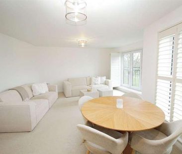 Broadhurst Place, Basildon, SS14 - Photo 5