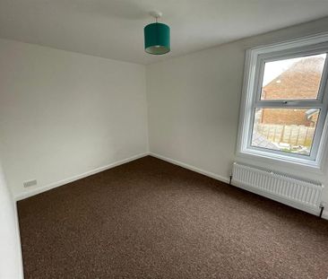 2 bedroom cottage to rent - Photo 2