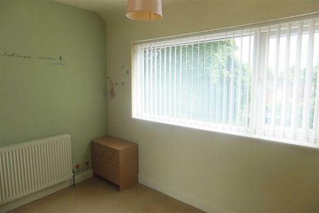 2 bedroom semi-detached house to rent - Photo 4
