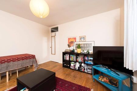 1 Bedroom Apartment To Let - Photo 5