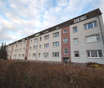 3-Zimmer-Wohnung im Dachgeschoß mit separater Küche und Dusche, ren... - Photo 4