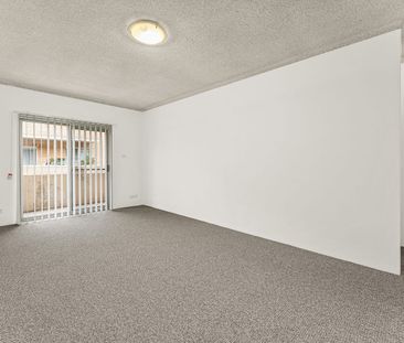 Wonderfully Updated & Bright Two Bedroom Apartment - Photo 1