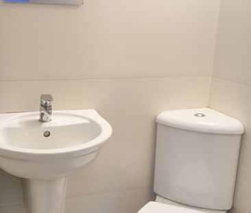 Studio Flat, Mapesbury Road, NW2 - Photo 6