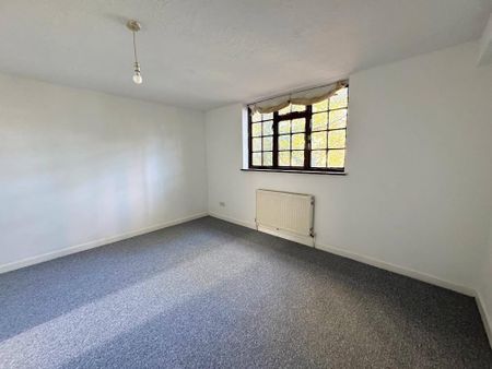 3 bedroom maisonette to rent - Photo 4