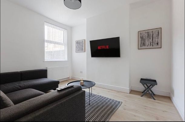 5 Bed Terraced House, Ashfield, L15 - Photo 1