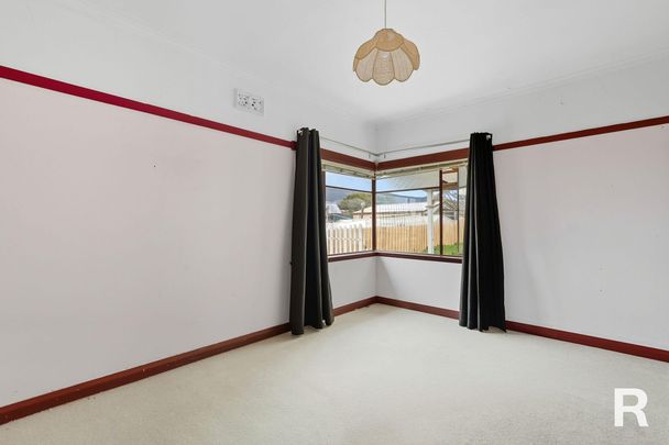 2 Cotswold Place, Moonah TAS 7009 - House For Rent | Domain - Photo 1