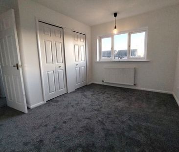 Severn Crescent, Chesterfield, North Wingfield - Photo 3