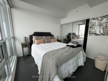 For Lease - 70 Temperance Street Unit# 5310, Toronto, Ontario - Photo 3