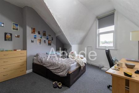 6 bedroom flat to rent - Photo 4
