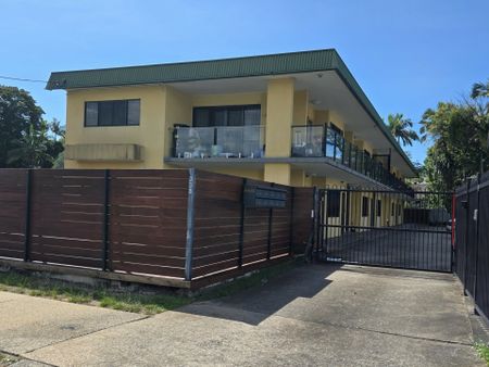 3/338 Sheridan Street, Cairns North QLD 4870 - Apartment For Rent | Domain - Photo 2