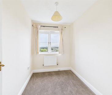 3 bedroom detached house to rent - Photo 4