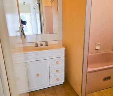 Big 3BR House, AC, no carpet! - Photo 4