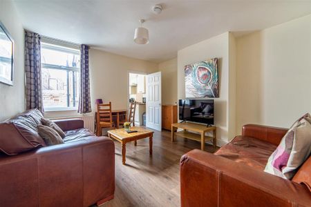 2 bedroom apartment to rent - Photo 2