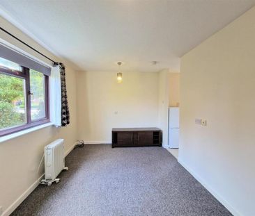 Studio to rent - Photo 5