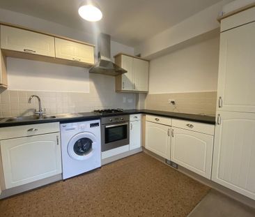 2 bedroom apartment to rent - Photo 4