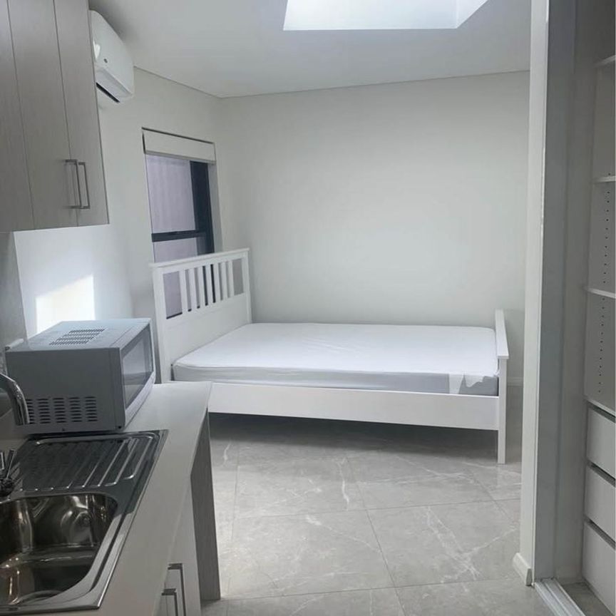 Neat and Tidy Studio Available Now&excl; - Photo 1