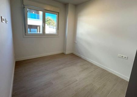 3 room luxury penthouse for rent in Estepona, Andalusia - Photo 3