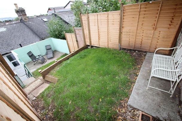 2 bedroom terraced house to rent - Photo 1