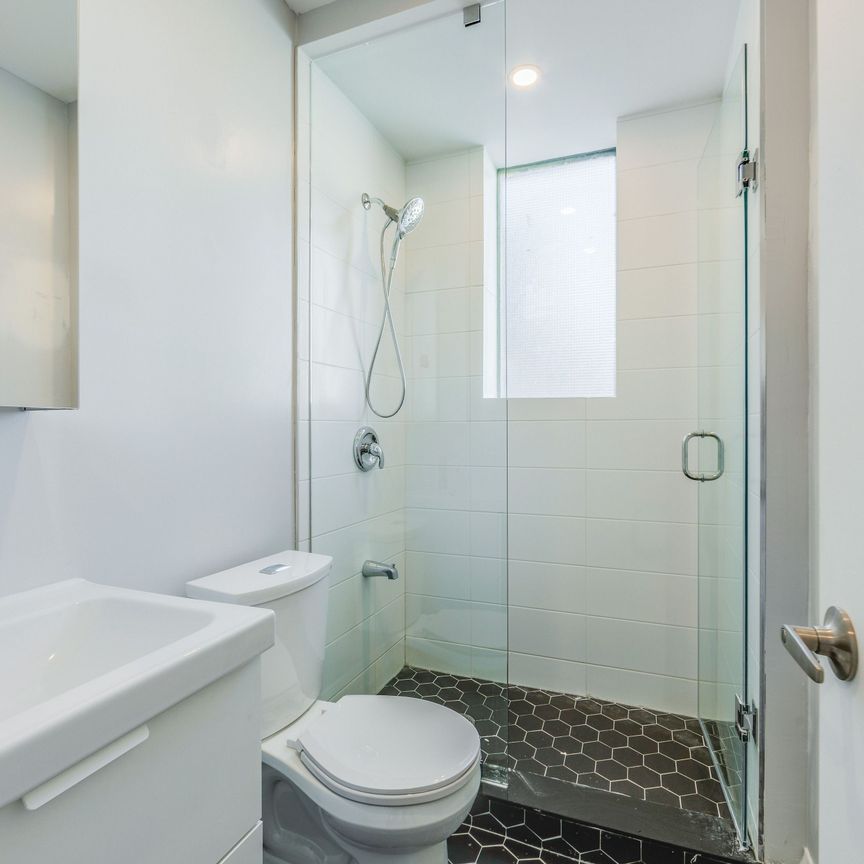 For Lease - 1480 Dundas Street Unit# 3, Toronto, Ontario - Photo 1