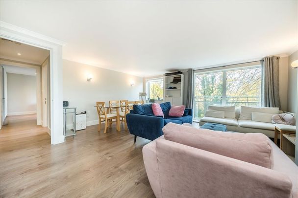 Chiswick High Road, W4 5RG, London - Photo 1