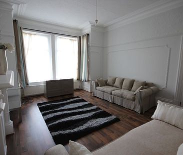 Morris Lane, Kirkstall - Photo 1