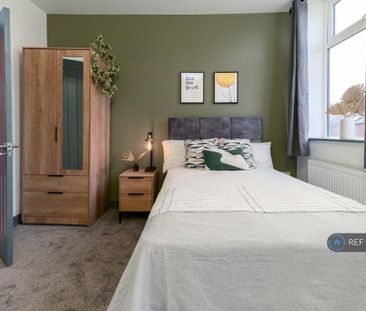 1 bedroom in a house share to rent - Photo 3