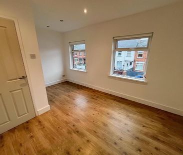 9 Sandbrook Park, Belfast, BT4 1NL - Photo 2