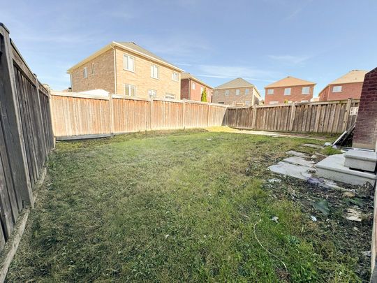 For Lease - 7 Bryony Road, Brampton, Ontario - Photo 1