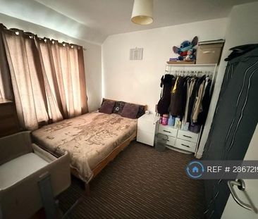 2 bedroom end of terrace house to rent - Photo 2