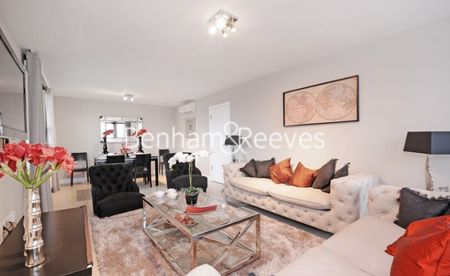 3 Bedroom flat to rent in St. Johns Wood Park, Hampstead, NW8 - Photo 2