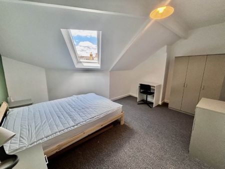 Aberdeen Walk (Room 6), Armley , Leeds - Photo 4