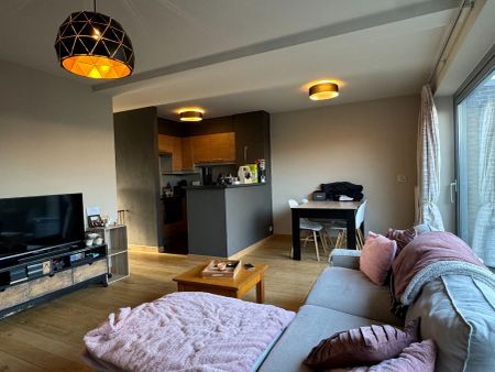 Verzorgd gelijkvloers één slaapkamer appartement met tuintje en autostaanplaats - Photo 4