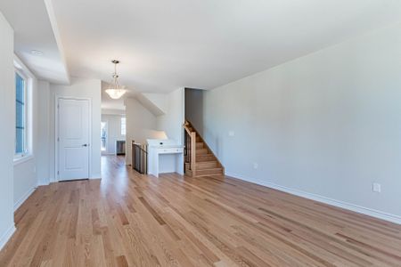 For Lease - 5966 Saigon Street, Mississauga, Ontario - Photo 4