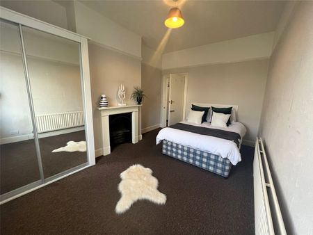 3 bedroom apartment to rent - Photo 3