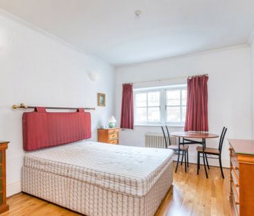 Shorts Gardens, Covent Garden, WC2H - Photo 6