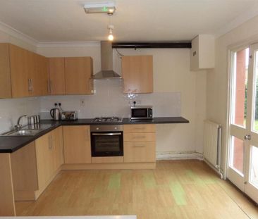 1 bedroom semi-detached house to rent - Photo 2