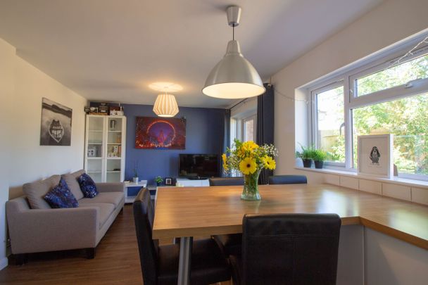 Arundel Road Room 1 - Photo 1