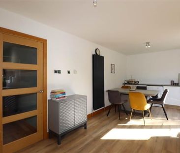 33 Knockdarragh Park, Lisburn, BT28 2XZ - Photo 5
