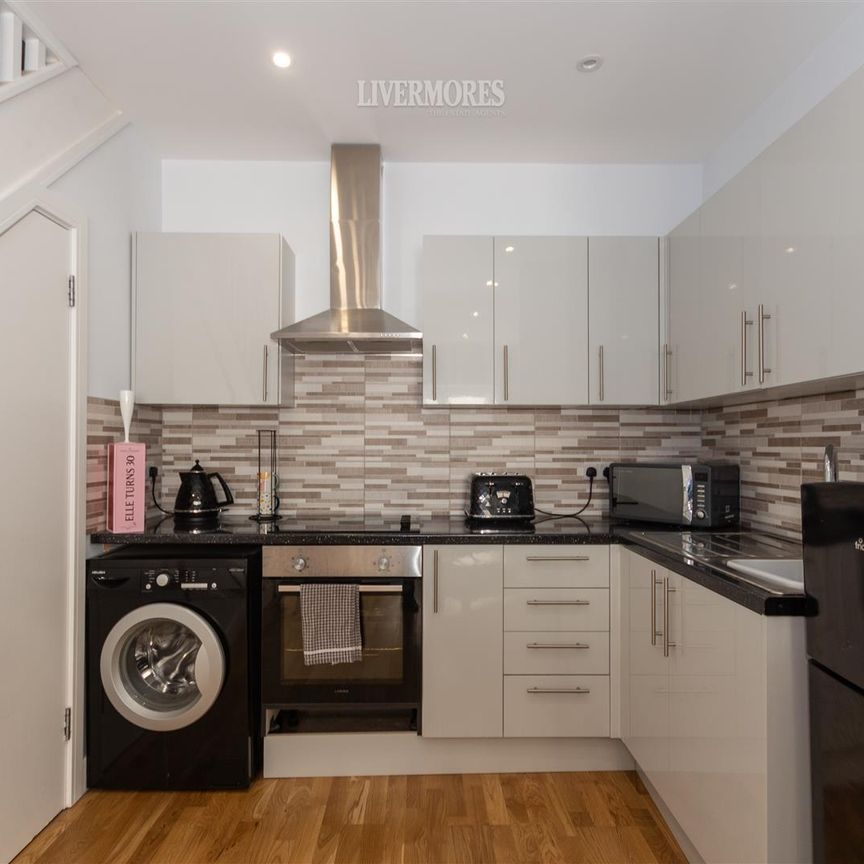 1 bedroom Terraced House to let - Photo 1