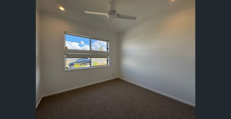 Make This Home for Christmas! - Photo 3