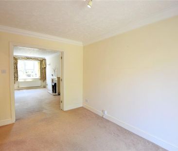 3 bedroom link detached house to rent - Photo 1