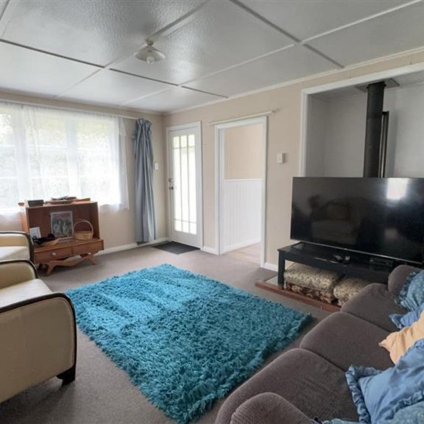 Comfortable, Two Bedroom house for Rent! - Photo 1
